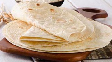 طريقة عمل الخبز السوري (خبز البيتا) في المنزل طريقة عمل الخبز السوري (خبز البيتا) في المنزل