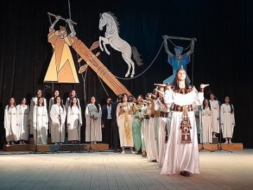نشر إبداعات المسرحيين في الجنوب لدعم المواهب الشابة نشر إبداعات المسرحيين في الجنوب لدعم المواهب الشابة