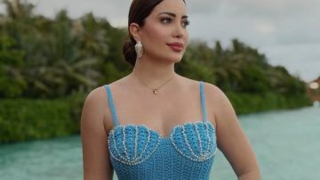 نسرين طافش تخطف الأنظار بإطلالة جذابة على البحر نسرين طافش تخطف الأنظار بإطلالة جذابة على البحر