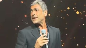وائل كفوري يشعل حفل أبو ظبي بحضور كامل العدد وائل كفوري يشعل حفل أبو ظبي بحضور كامل العدد