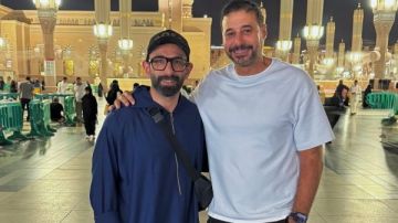 إبراهيم فايق يشارك صورة رفقة أحمد السعدني من الحج إبراهيم فايق يشارك صورة رفقة أحمد السعدني من الحج