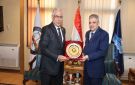الفريق أسامة ربيع والنائب العام يشهدان محاكاة لمناورة عبور السفن في قناة السويس