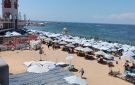 قبل النزول للشاطئ.. تعرف على حالة البحر وألوان الرايات بشواطئ الإسكندرية