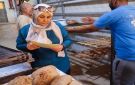 لضبط الأسواق ومنظومة الخبز.. حملة تموينية مكبرة تسفر عن تحرير 20 محضرا ومخالفة برأس غارب صور