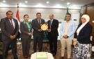 محافظ القليوبية يبحث مع اللجنة الطبية العليا وبنك الشفاء دعم المستشفيات وزيادة أسرة الرعاية المركزة صور