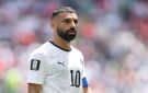 كأس العالم.. هذا ما فعله محمد صلاح مع حسام حسن لحظة انفعال المدرب على الحكم