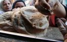 جدل الدعم النقدي.. عضو الشيوخ: رغيف الخبز خسر تقريبا 45 من وزنه فيديو