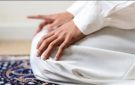 تحريك الإصبع في التشهد.. الإفتاء توضح حكمه وكيفية الإشارة لتصح الصلاة - eg