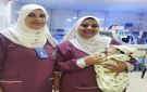 إنقاذ طفلة مبتسرة بعد 40 يوما من الرعاية المكثفة بحضانات مستشفى أجا النموذجي صور