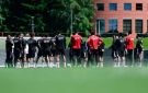 بعثة المنتخب تغادر سبوكين في طريقها إلى سياتل استعدادا لمواجهة بلجيكا