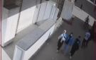 شالهم من على الأرض.. دراجة نارية تدهس 3 طالبات وحالة ذعر بين المارة