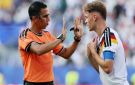 حارس باراجواي يتوج بجائزة أفضل لاعب في ...