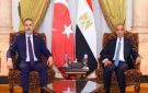 وزير الخارجية يناقش مع نظيره التركي تعزيز التعاون الثنائي وتنسيق المواقف