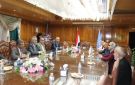 أخبار الوادي الجديد التوسع في إنتاج أصناف القمح والتمور.. والمحافظ تبحث فرص التعاون مع شركة إنجازات - eg