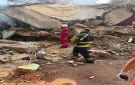 الهلال الأحمر المصري يتدخل لدعم متضرري حريق ورشة النجارة بمنشأة ناصر صور
