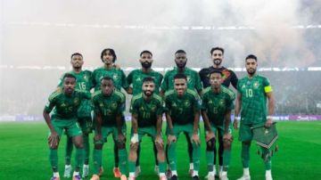 قائد منتخب السعودية يرفض الاعتزال الدولي قائد منتخب السعودية يرفض الاعتزال الدولي