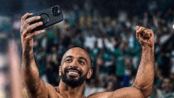 أمير هشام: أفشة يرغب في البقاء بالأهلي الموسم المقبل أمير هشام: أفشة يرغب في البقاء بالأهلي الموسم المقبل