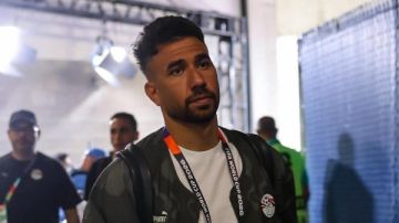 شوبير: الأهلي يتمسك بتريزيجيه.. واللاعب يرغب في الرحيل شوبير: الأهلي يتمسك بتريزيجيه.. واللاعب يرغب في الرحيل