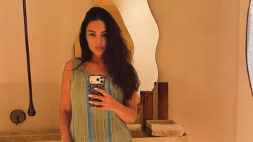 صورة نادرة لـ درة من طفولتها صورة نادرة لـ درة من طفولتها