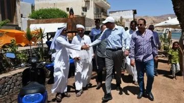 محافظ جنوب سيناء يوجه بحل عاجل لمشكلة الصرف الصحي بالزرنوق محافظ جنوب سيناء يوجه بحل عاجل لمشكلة الصرف الصحي بالزرنوق