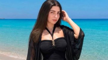 بالبوركينى.. مى عز الدين تطلق براند مايوهات بالبوركينى.. مى عز الدين تطلق براند مايوهات