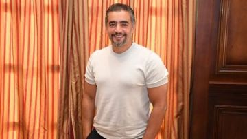الحارس لهاني سلامة يدخل مرحلة المونتاج تمهيدا لعرضه الحارس لهاني سلامة يدخل مرحلة المونتاج تمهيدا لعرضه