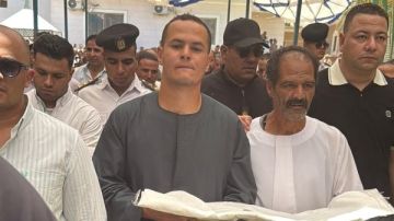 إنهاء خصومة ثأرية استمرت 3 سنوات.. الصلح بين عائلتين في سمالوط بالمنيا إنهاء خصومة ثأرية استمرت 3 سنوات.. الصلح بين عائلتين في سمالوط بالمنيا