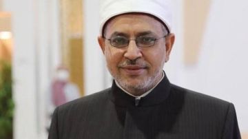 لماذا نقول ربنا بصيغة الجمع؟.. رئيس جامعة الأزهر يجيب لماذا نقول ربنا بصيغة الجمع؟.. رئيس جامعة الأزهر يجيب