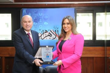 بوابة الأهرام تكرم الإعلامية ريهام الديب بوابة الأهرام تكرم الإعلامية ريهام الديب
