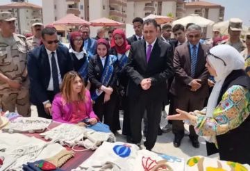 د.حسام الدين فوزي يؤكد حرص الدولة على فتح آفاق عديدة للتسويق لمهاراتهم ومنتجاتهم وتحقيق التمكين الاقتصادي لهم د.حسام الدين فوزي يؤكد حرص الدولة على فتح آفاق عديدة للتسويق لمهاراتهم ومنتجاتهم وتحقيق التمكين الاقتصادي لهم