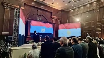 بدء مؤتمر مشروع رقمنة محتوى ماسبيرو بالسلام الوطني بدء مؤتمر مشروع رقمنة محتوى ماسبيرو بالسلام الوطني