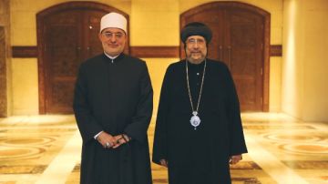 الأنبا إرميا يستقبل مفتي الديار المصرية بالمركز الثقافي القبطي الأرثوذكسي الأنبا إرميا يستقبل مفتي الديار المصرية بالمركز الثقافي القبطي الأرثوذكسي