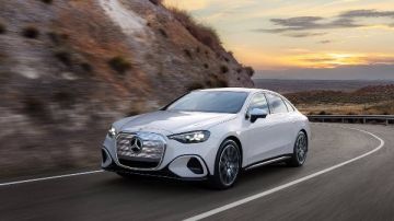 سيارة مصنوعة من البلاستيك.. مرسيدس تطرح C-Class الكهربائية سيارة مصنوعة من البلاستيك.. مرسيدس تطرح C-Class الكهربائية