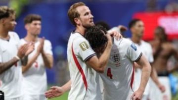 إنجلترا تضرب موعدًا ناريًا مع المكسيك في ثمن نهائي كأس العالم