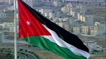 الدفاعات الأردنية تسقط مسيرة اخترقت الأجواء الدفاعات الأردنية تسقط مسيرة اخترقت الأجواء