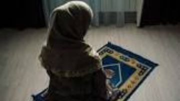 فضل صلاة الفجر للنساء.. ثوابها في الدنيا يجعلك لا تفوتها بعد اليوم فضل صلاة الفجر للنساء.. ثوابها في الدنيا يجعلك لا تفوتها بعد اليوم