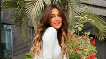 في عيد ميلادها الـ 48 .. إطلالات أثارت الجدل لـ إنجي المقدم في عيد ميلادها الـ 48 .. إطلالات أثارت الجدل لـ إنجي المقدم