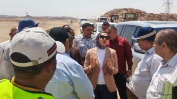 موجز اخبار الوادي الجديد بدء أعمال رصف طريق الخارجة الداخلة.. وتطوير منطقة الجذب السكاني بأبو طرطور