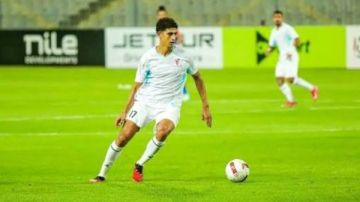 الأهلي يحصل على توقيع أدهم حامد الأهلي يحصل على توقيع أدهم حامد