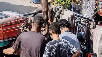 كل اللي عايزه حق ابني .. والد طفل طوخ يكشف تفاصيل إصابته بعد واقعة الاعتداء كل اللي عايزه حق ابني .. والد طفل طوخ يكشف تفاصيل إصابته بعد واقعة الاعتداء