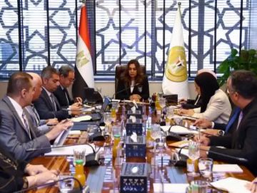 وزيرة التنمية المحلية والبيئة تبحث الفرص الاستثمارية بمحميات جنوب سيناء والبحر الأحمر وزيرة التنمية المحلية والبيئة تبحث الفرص الاستثمارية بمحميات جنوب سيناء والبحر الأحمر