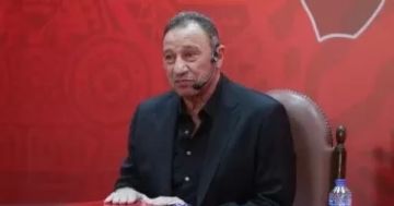 الخطيب: عقد الاستثمار مع  فودافون  يضمن آلية مالية مبتكرة.. وحلم الاستاد أصبح أقرب للواقع