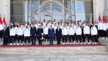 ياسر إدريس: تكريم الرئيس للمنتخب أسعد المصريين.. ورسالة بأن الدولة تقف خلف أبطالها ياسر إدريس: تكريم الرئيس للمنتخب أسعد المصريين.. ورسالة بأن الدولة تقف خلف أبطالها