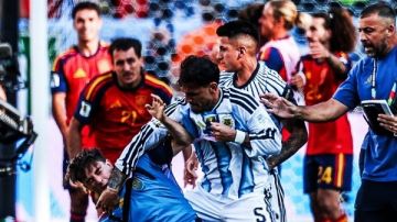 مفاجأة من فيفا بشأن نجم الأرجنتين بعد نهائي كأس العالم مفاجأة من فيفا بشأن نجم الأرجنتين بعد نهائي كأس العالم