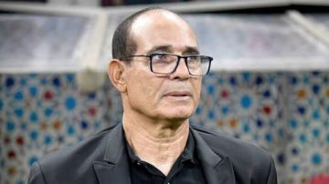 المغربي بادو الزاكي مديرا فنيا لمنتخب الأردن المغربي بادو الزاكي مديرا فنيا لمنتخب الأردن