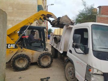 رفع 500 طن تجمعات مخلفات وأتربة من طرق المحلة رفع 500 طن تجمعات مخلفات وأتربة من طرق المحلة