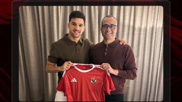 رسميا.. الأهلي يتعاقد مع الجزائري منصف بقرار 3 مواسم رسميا.. الأهلي يتعاقد مع الجزائري منصف بقرار 3 مواسم