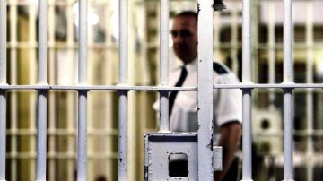 موجة الحر تخنق أكبر سجن في أوروبا موجة الحر تخنق أكبر سجن في أوروبا