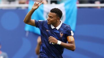 مبابي يتوج بالحذاء الذهبي لهداف كأس العالم 2026 مبابي يتوج بالحذاء الذهبي لهداف كأس العالم 2026