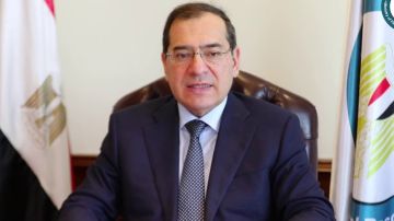 طارق الملا: الوقود الأحفوري يظل أساس الطاقة عالميا حتى 2050 طارق الملا: الوقود الأحفوري يظل أساس الطاقة عالميا حتى 2050